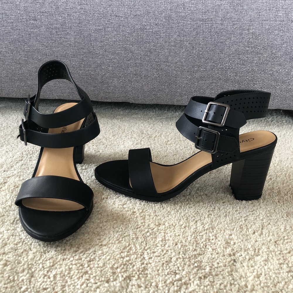 NIB strappy heels